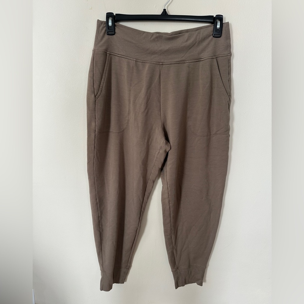 Athleta Coaster Luxe jogger sweatpants light brown size large